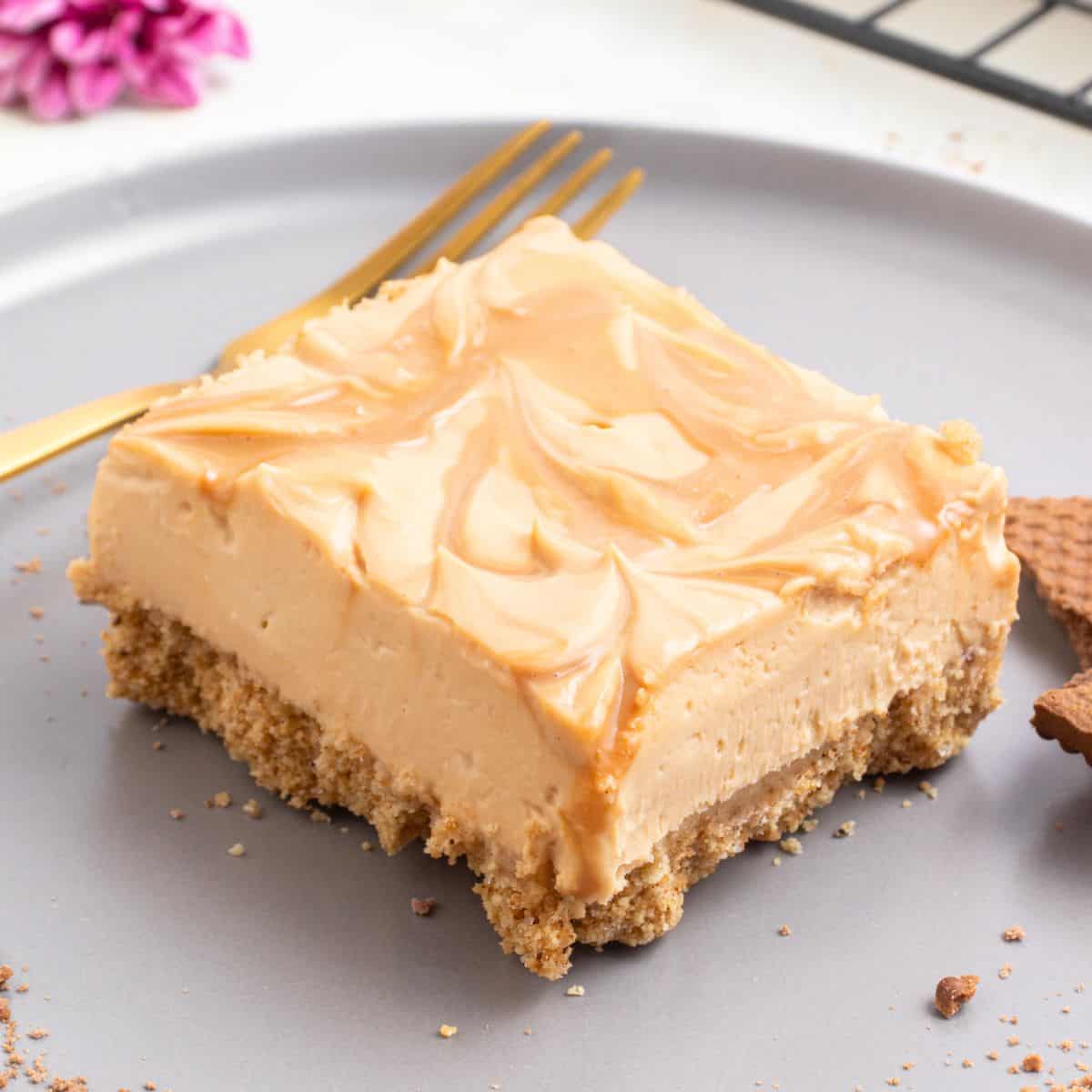 Dulce De Leche Cheesecake Bars
